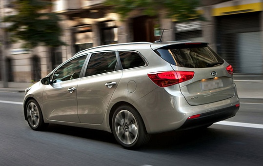 Прокат авто KIA CEED UNIVERSAL в Новосибирске. Компания Авангард